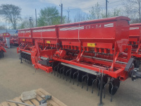 Сеялка зернотуковая рядовая СЗ 5,4В