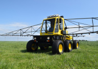 Самоходный опрыскиватель-разбрасыватель РУБИН-1200