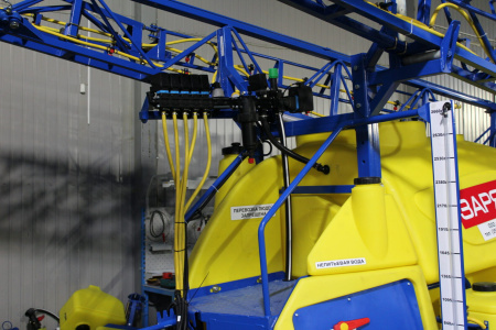 Прицепной опрыскиватель Заря ОПГ-2600-24-01Ф