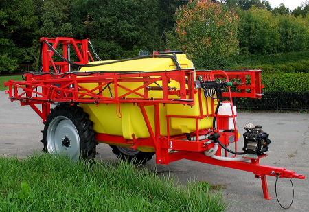 Опрыскиватель модернизированный полуприцепной штанговый БУРАН-2500 18 м.