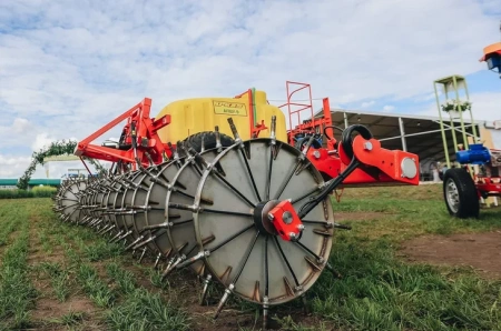АПВУ-9 Агрегат почвенного внесения удобрения
