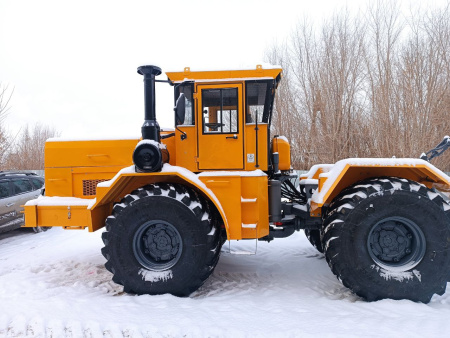 Трактор Кировец К-700 Трактор Кировец К-700