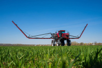 Самоходный опрыскиватель UTA-3000.G