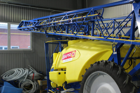 Прицепной опрыскиватель Заря ОПГ-2600-24-01Ф