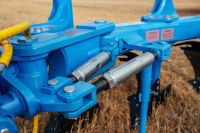 Плуг оборотный навесной Peresvet ПОН-4+1 РЗЗ.14.00.000-01