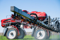 Самоходный опрыскиватель UTA-3000.G